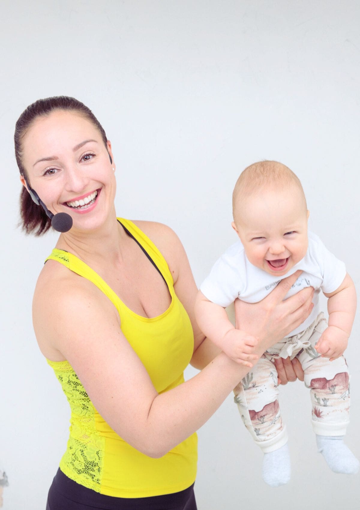 2baby_aitiysliikunta_akatemi_1a435a0e-4aae-4f86-ae5d-3b597c835e21-min.jpg